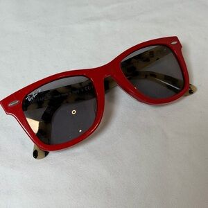 Ray-Ban Original Wayfarer Made in Italy Bold Red Sunglasses Tortoise Frame EUC